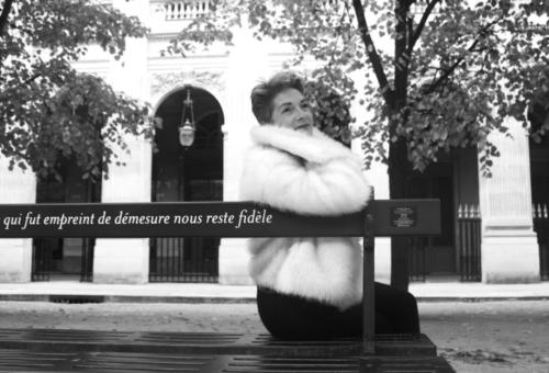 Sophie G aux Colonnes de Buren - Paris - Octobre 2025