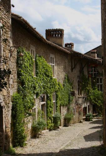 Pérouges - Ain - Avril 2024