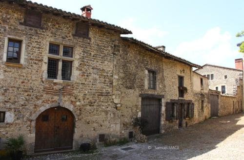 Pérouges - Ain - Avril 2024